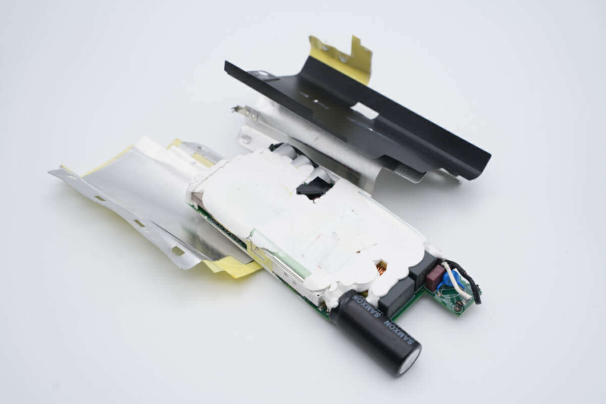 Disassembly report: DELL 165W PD3.1 gallium nitride power adapter LA165PM210-Charging Head Network