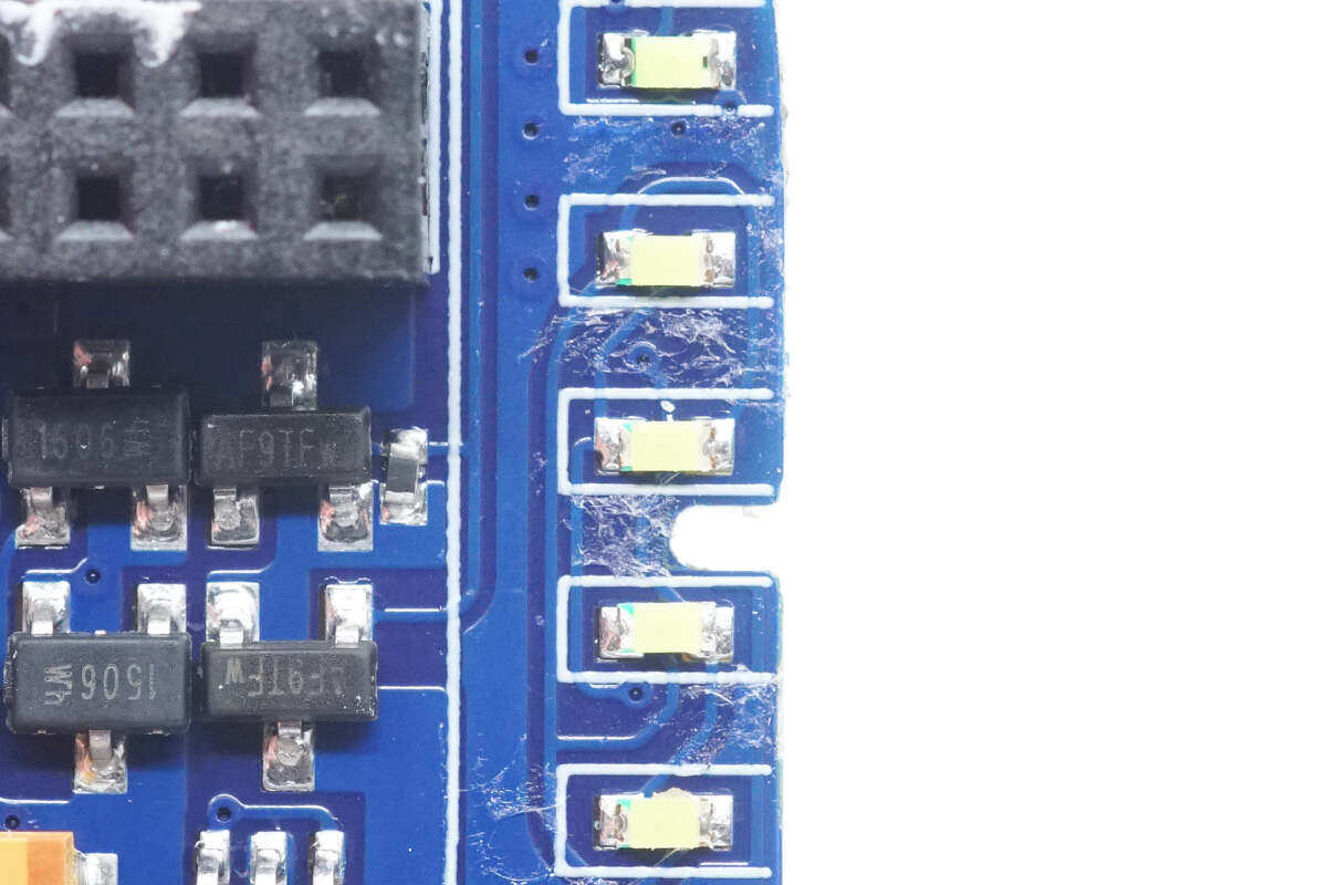 Disassembly Report: UGREEN 10000mAh Magnetic Wireless Charging Power Bank PB561 - Charging Head Network