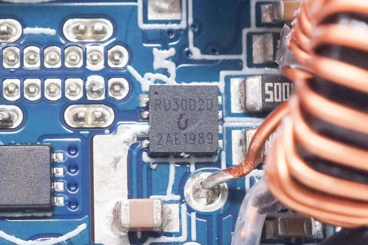 Disassembly report: UGREEN 65W 2C1A gallium nitride charger CD244-Charging Head Network