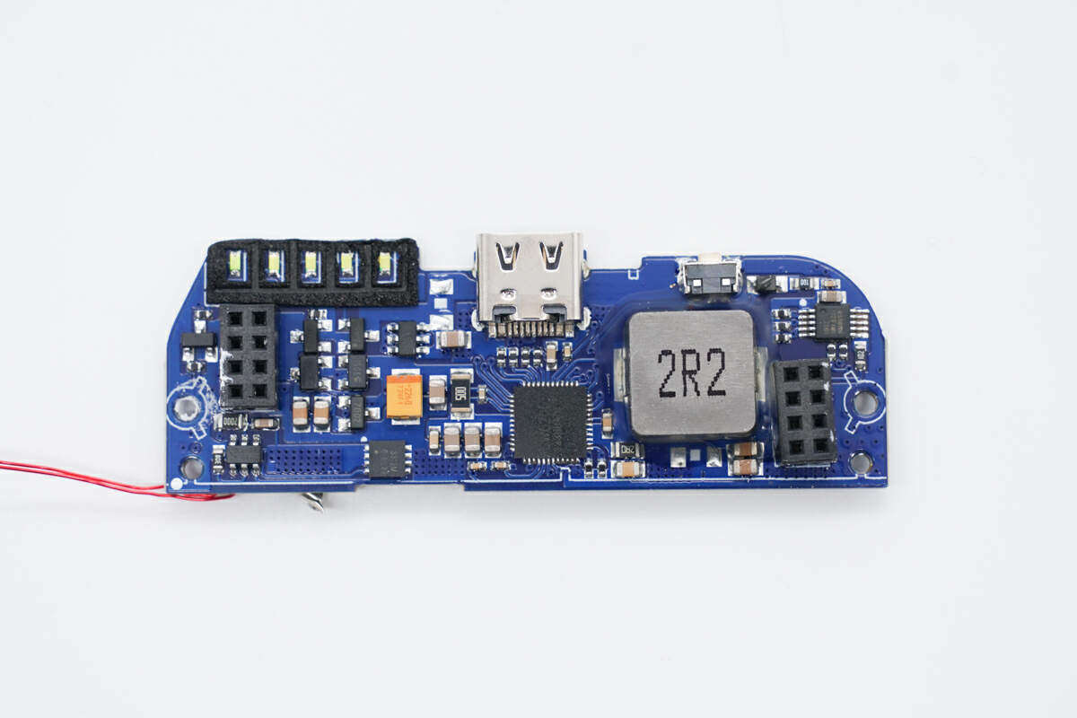 Disassembly Report: UGREEN 10000mAh Magnetic Wireless Charging Power Bank PB561 - Charging Head Network