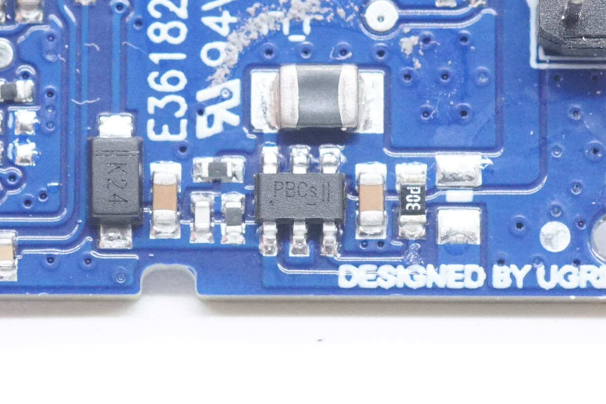 Disassembly Report: UGREEN 10000mAh Magnetic Wireless Charging Power Bank PB561 - Charging Head Network