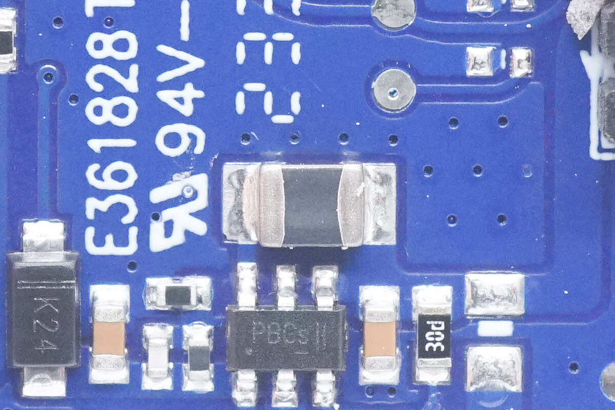 Disassembly Report: UGREEN 10000mAh Magnetic Wireless Charging Power Bank PB561 - Charging Head Network